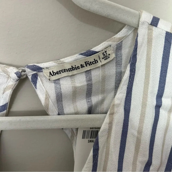 NWT Abercrombie & Fitch V Neck Striped Open Back Romper Small Tall - Picture 3 of 7